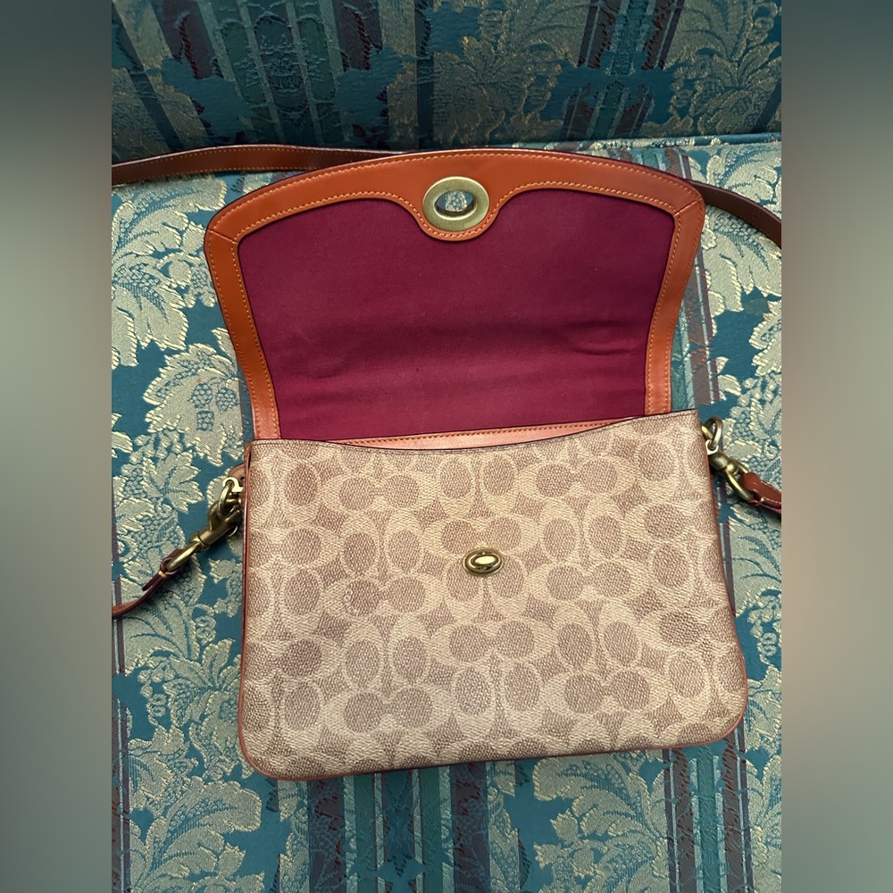 COACH Cassie Bag - Picture 3 of 10